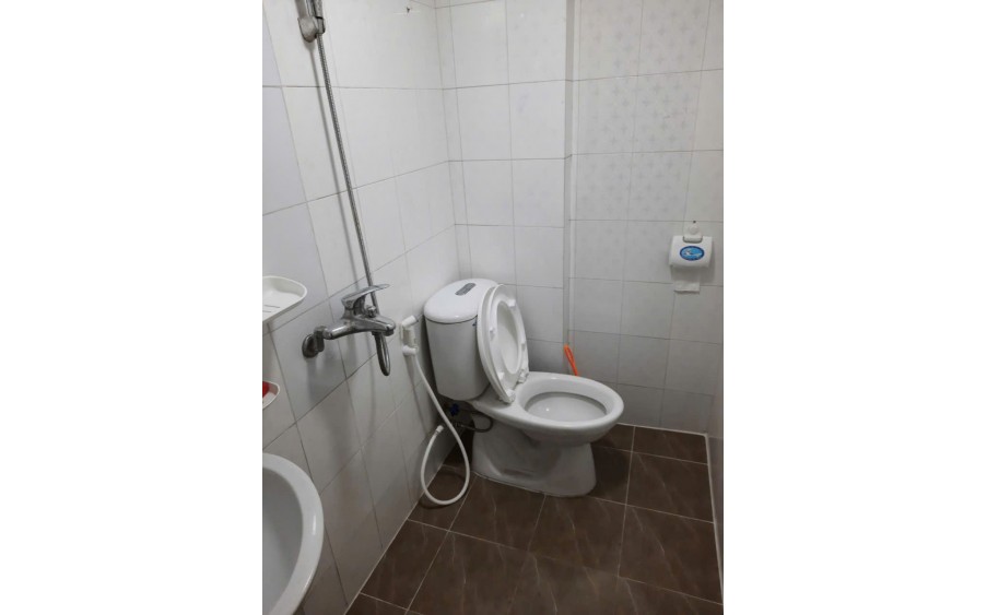 Cho thuê nhà Vũ Thạnh, Hào Nam, Đống Đa. DT 30m2, 4 tầng, 2 ngủ, 3 WC, 8.5 Triệu